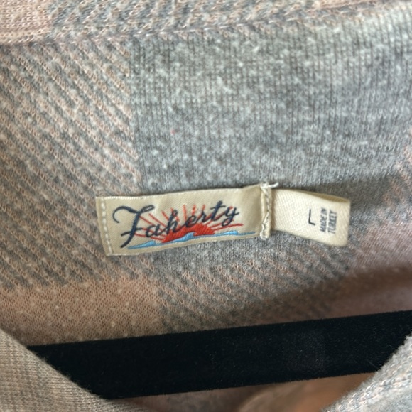 Faherty Flannel - Picture 3 of 3